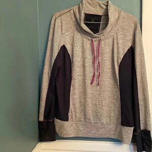 KiwiKate athletic top